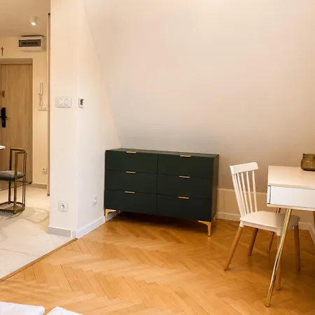 Powroznicza Apartments, Main Old Town & Riverside By Downtown Daire